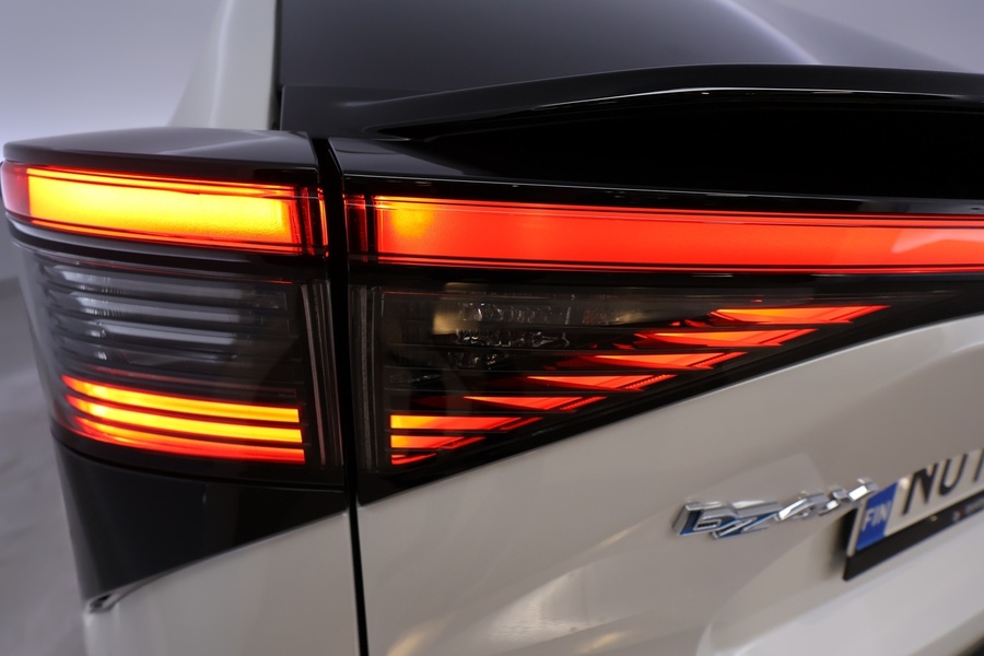 Toyota bZ4X vaihtoauto