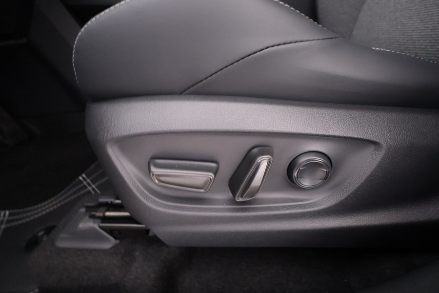 Toyota bZ4X vaihtoauto