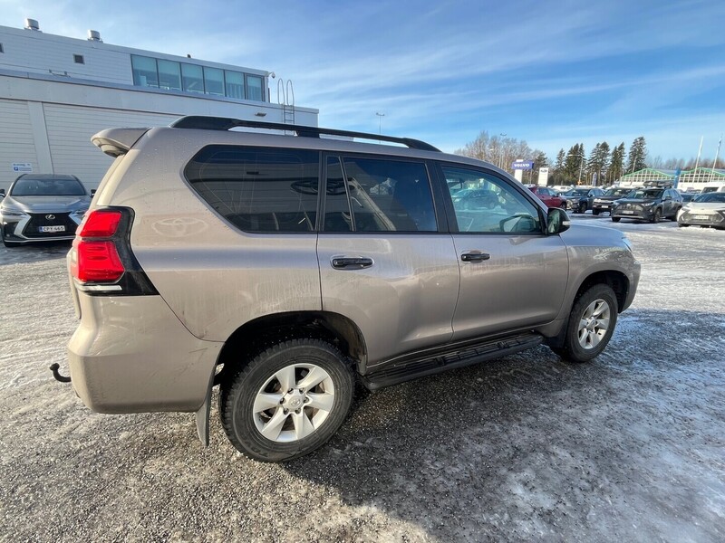 Toyota Land Cruiser vaihtoauto