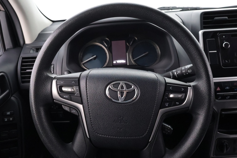 Toyota Land Cruiser vaihtoauto