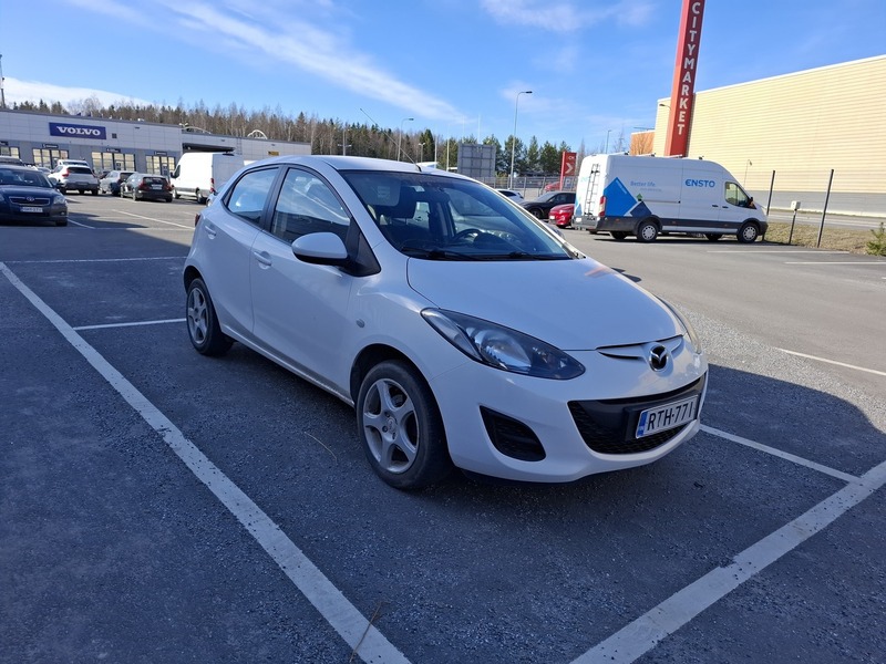 Mazda 2 vaihtoauto