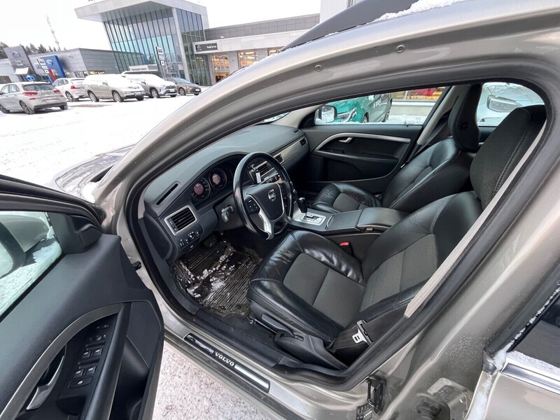 Volvo V70 vaihtoauto