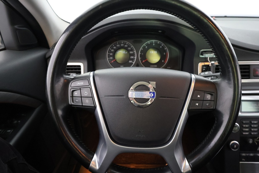 Volvo V70 vaihtoauto