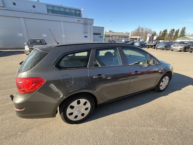 Opel Astra vaihtoauto