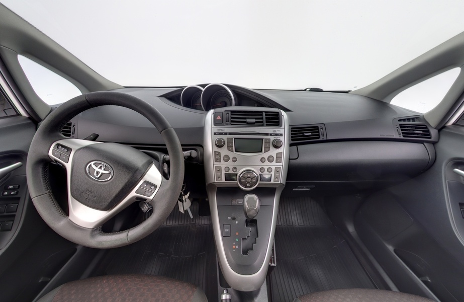 Toyota Verso vaihtoauto