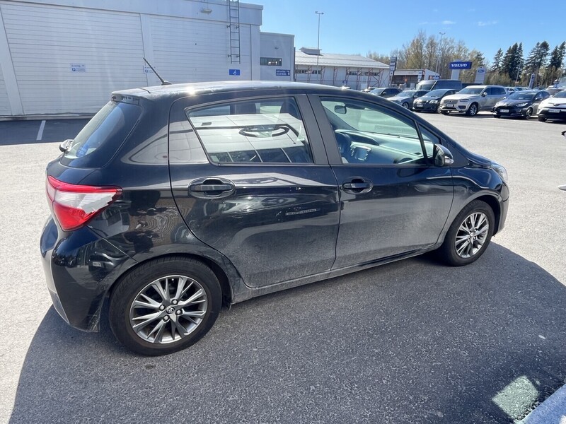 Toyota Yaris vaihtoauto
