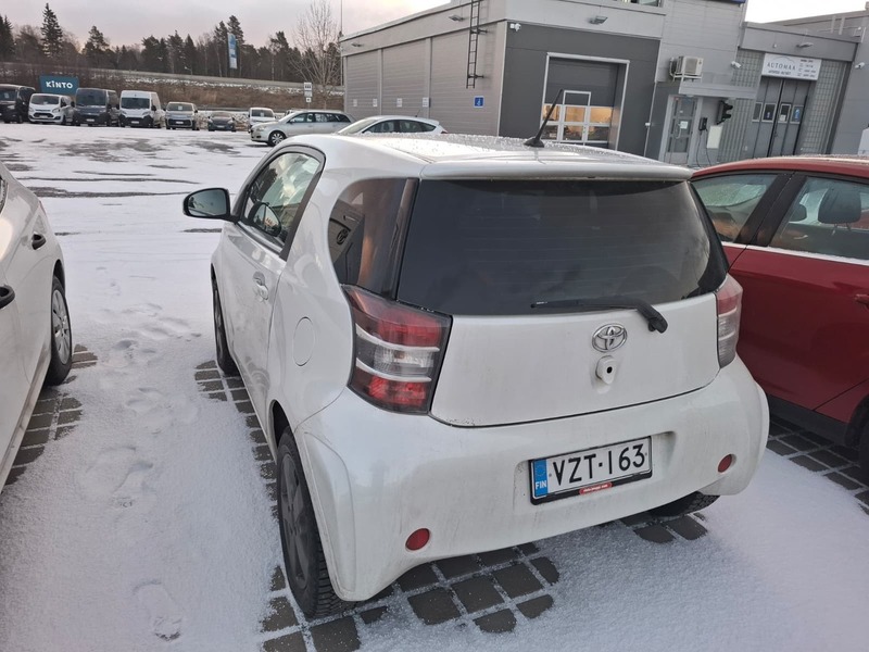 Toyota iQ vaihtoauto
