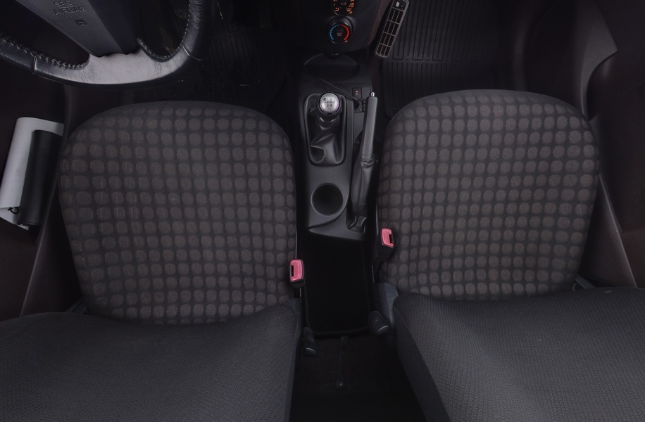 Toyota iQ vaihtoauto