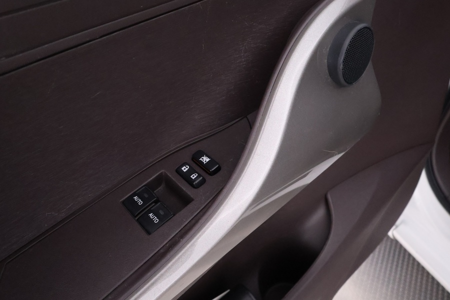 Toyota iQ vaihtoauto