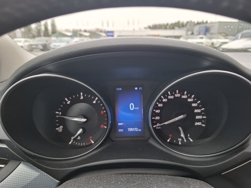 Toyota Avensis vaihtoauto