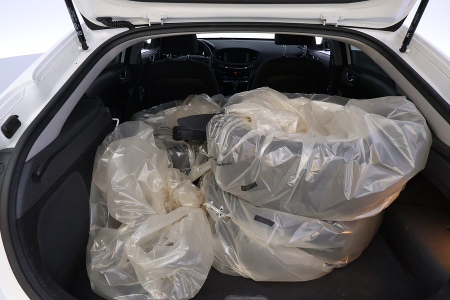 Hyundai IONIQ plug-in vaihtoauto