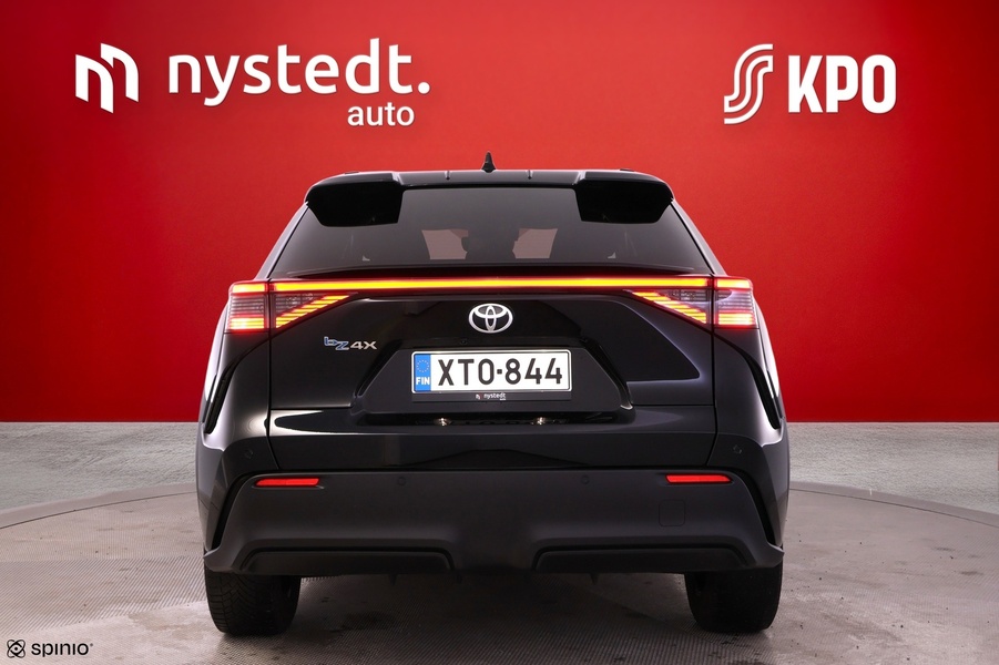 Toyota bZ4X vaihtoauto