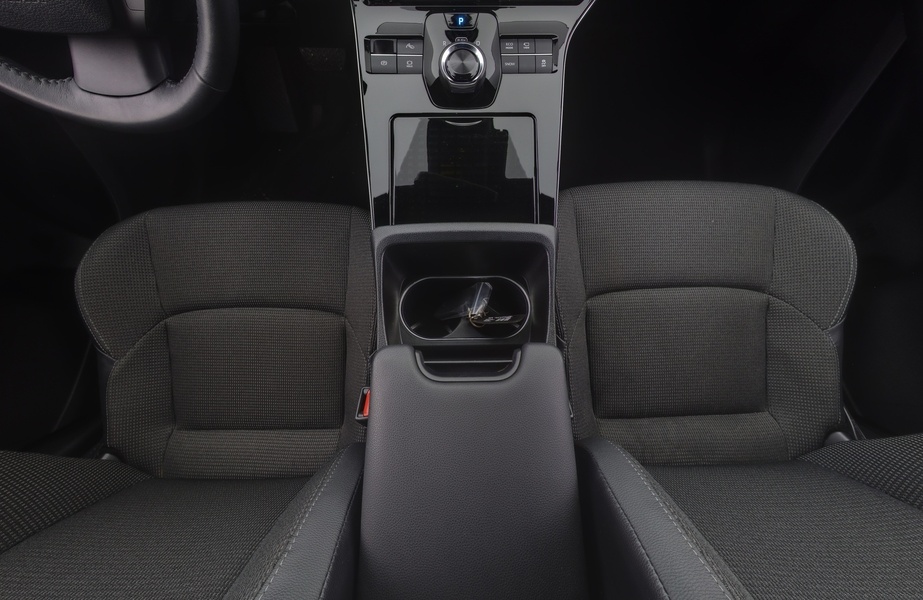 Toyota bZ4X vaihtoauto