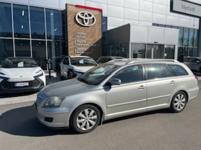 Toyota Avensis vaihtoauto