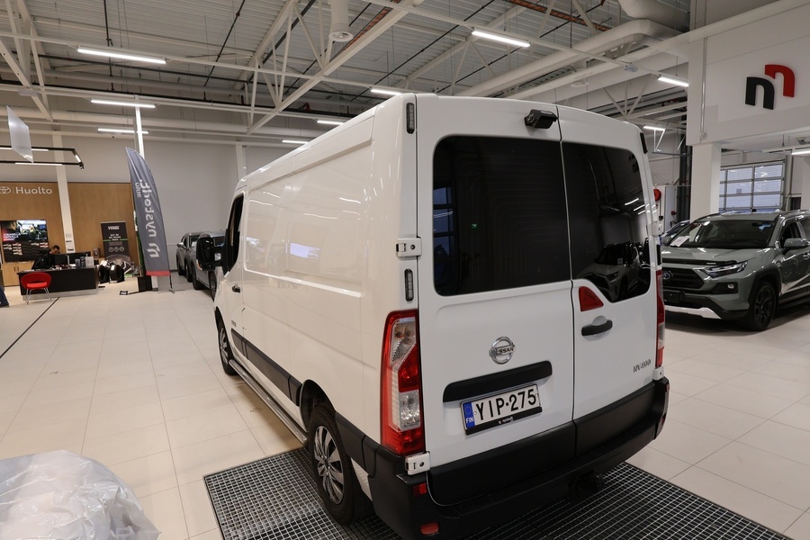 Nissan NV400 vaihtoauto