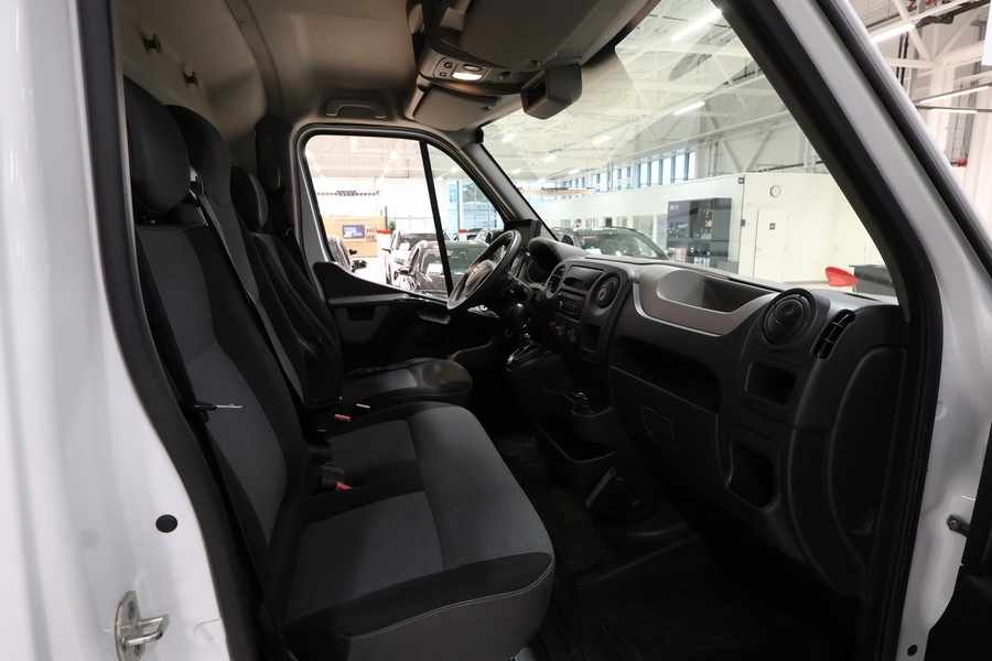 Nissan NV400 vaihtoauto