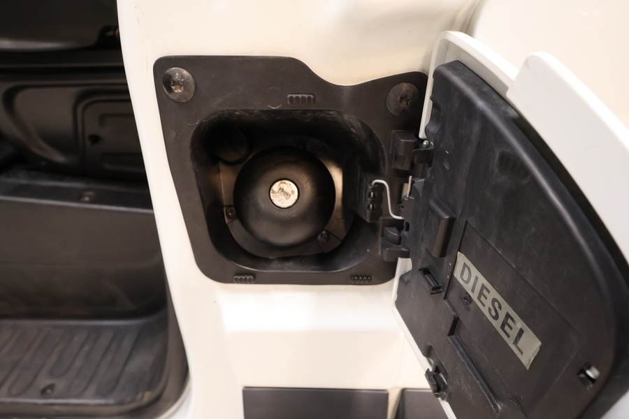 Nissan NV400 vaihtoauto