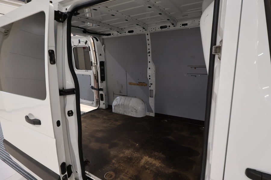 Nissan NV400 vaihtoauto