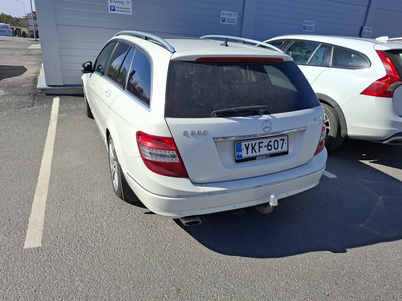 Mercedes-Benz C vaihtoauto