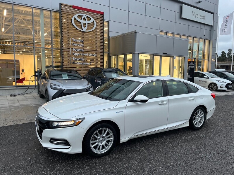 Honda Accord vaihtoauto