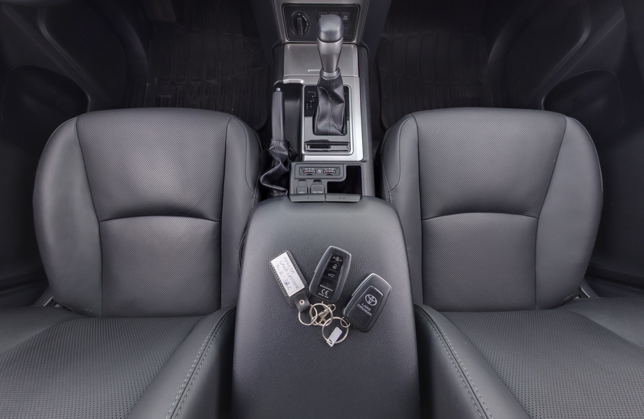 Toyota Land Cruiser vaihtoauto