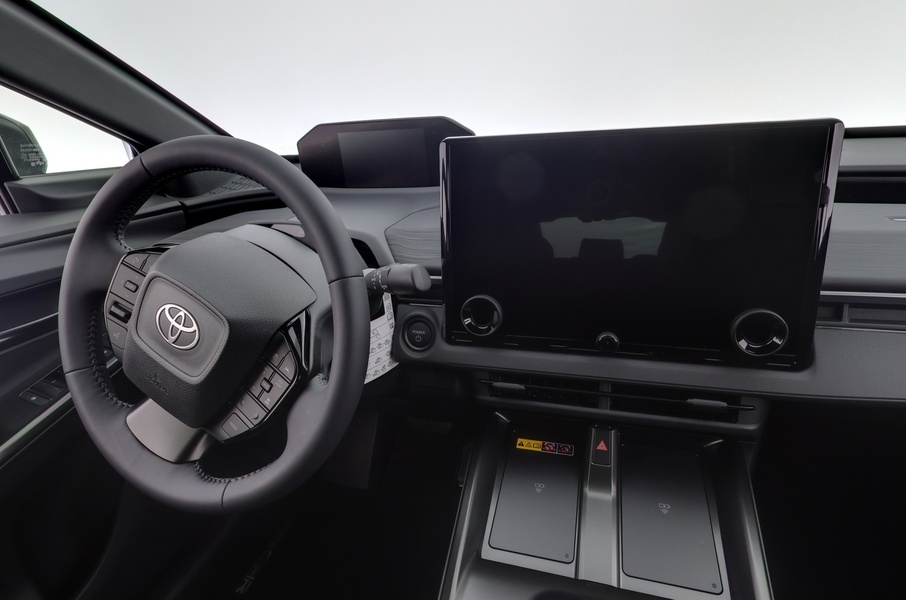 Toyota C-HR+ vaihtoauto