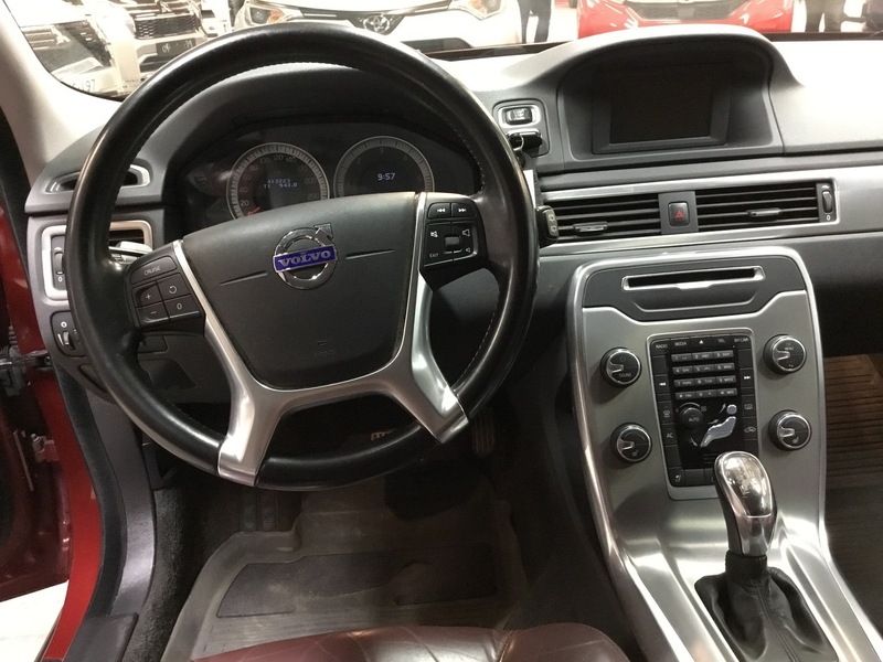 Volvo V70 vaihtoauto
