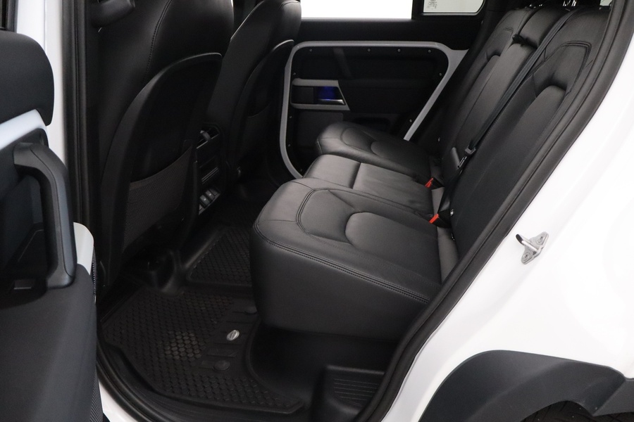 Land Rover Defender vaihtoauto