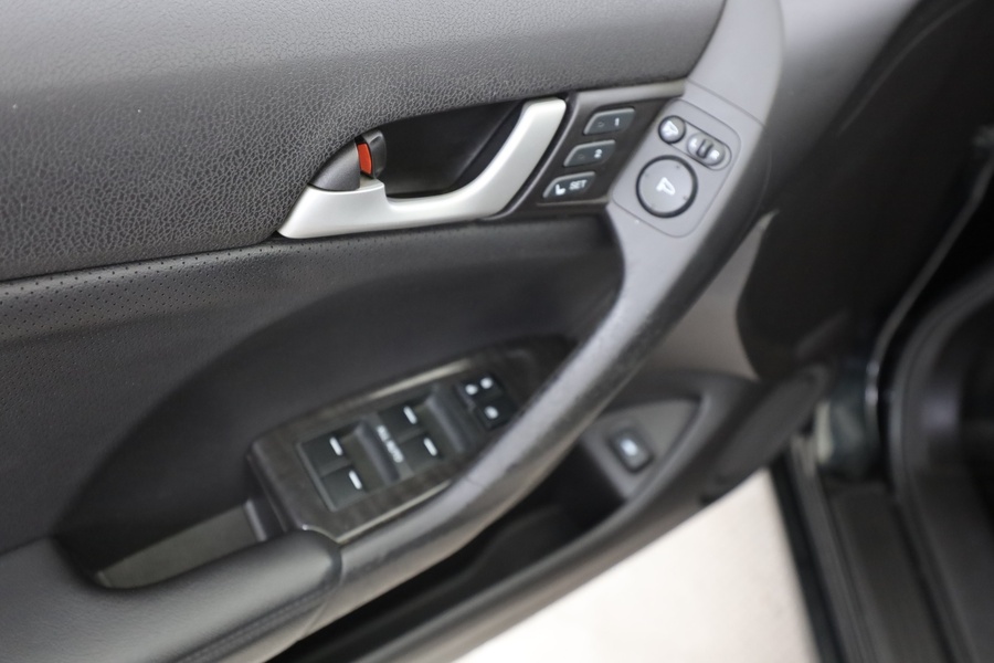 Honda Accord vaihtoauto