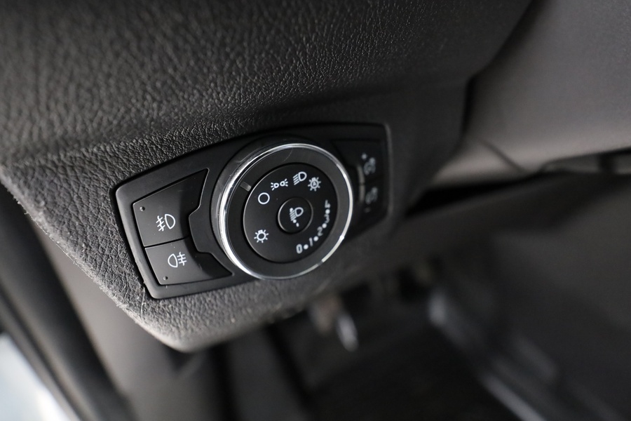 Ford Transit Courier vaihtoauto