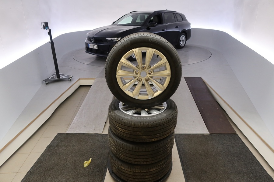 Opel Astra vaihtoauto