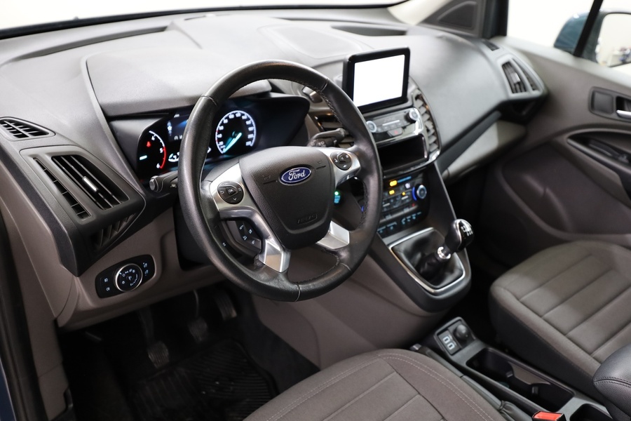 Ford Grand Tourneo Connect vaihtoauto