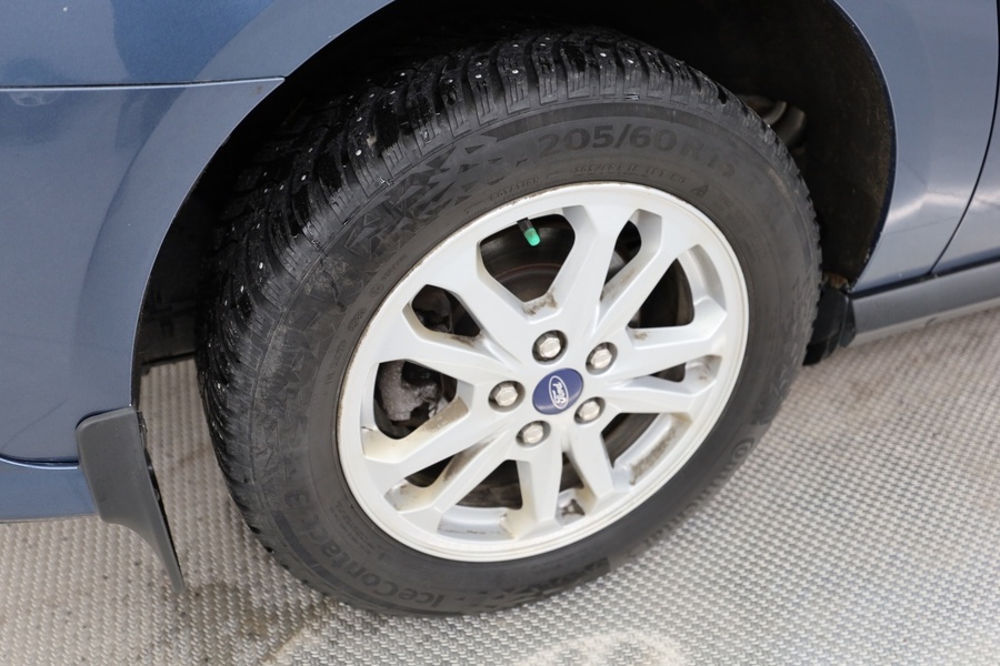 Ford Grand Tourneo Connect vaihtoauto