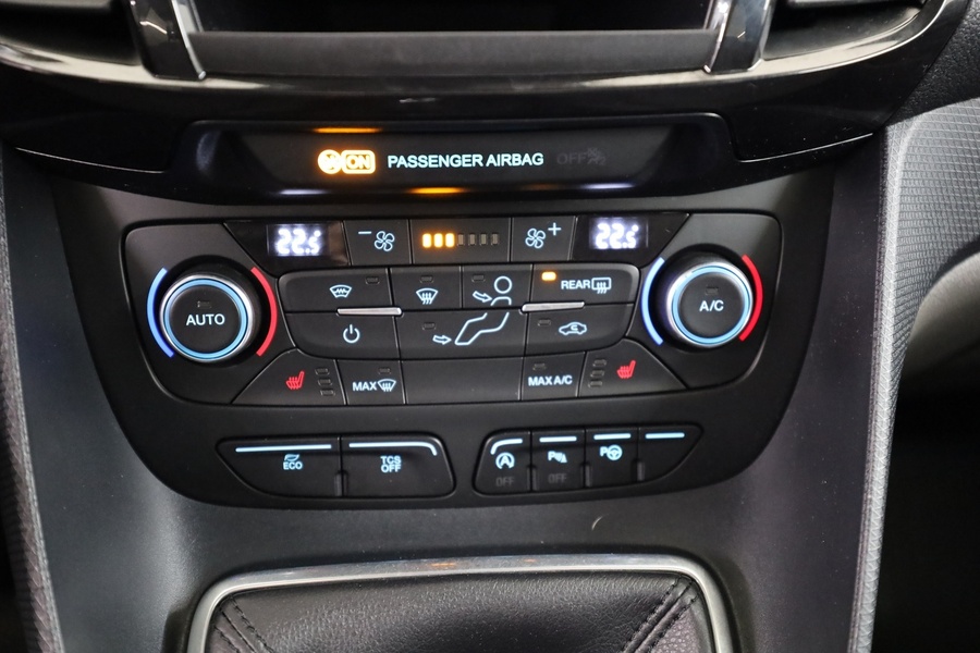 Ford Grand Tourneo Connect vaihtoauto