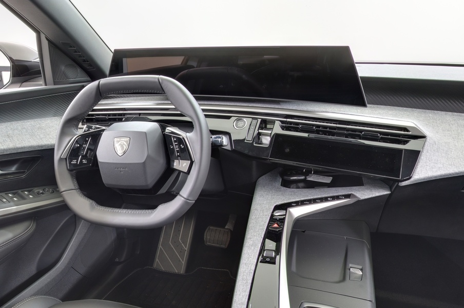 Peugeot E-3008 vaihtoauto