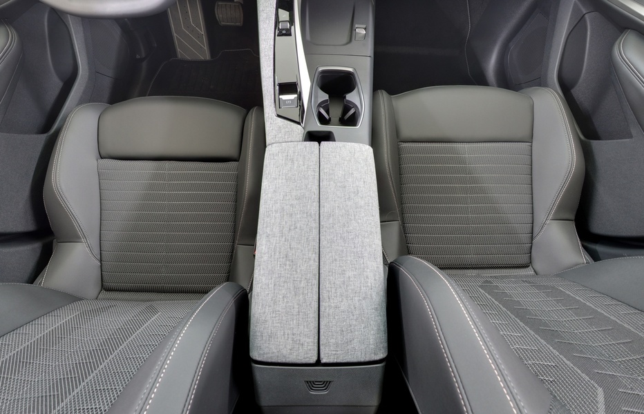 Peugeot E-3008 vaihtoauto