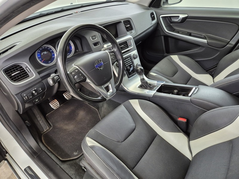 Volvo V60 vaihtoauto
