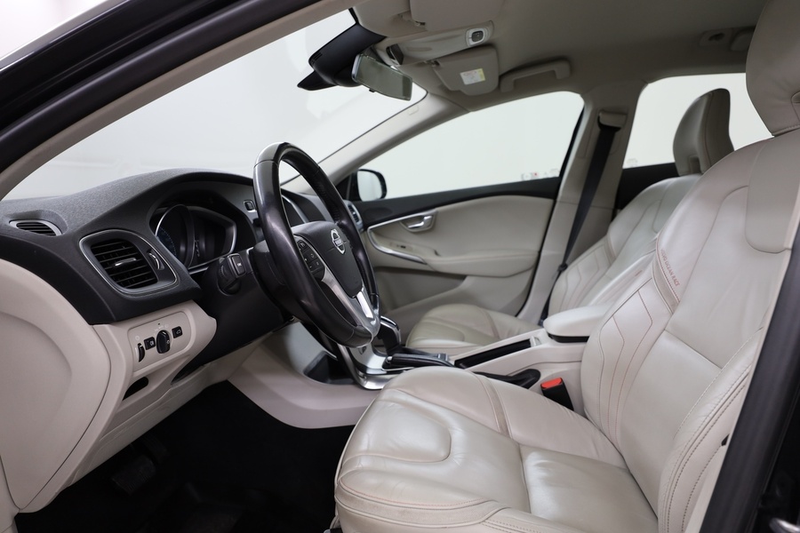 Volvo V40 Cross Country vaihtoauto