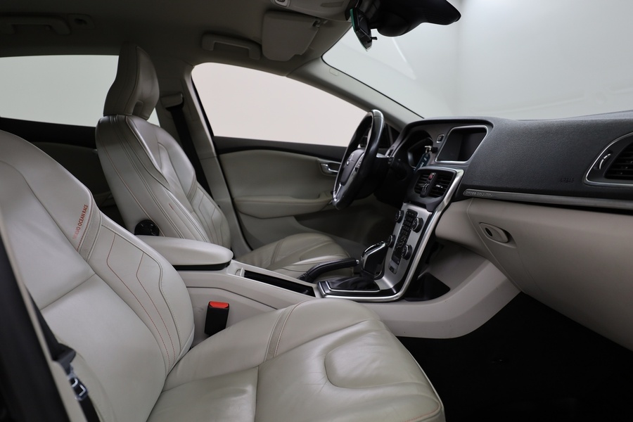 Volvo V40 Cross Country vaihtoauto