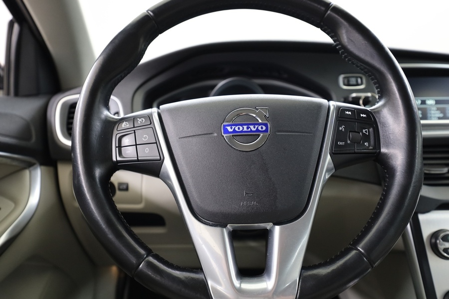 Volvo V40 Cross Country vaihtoauto