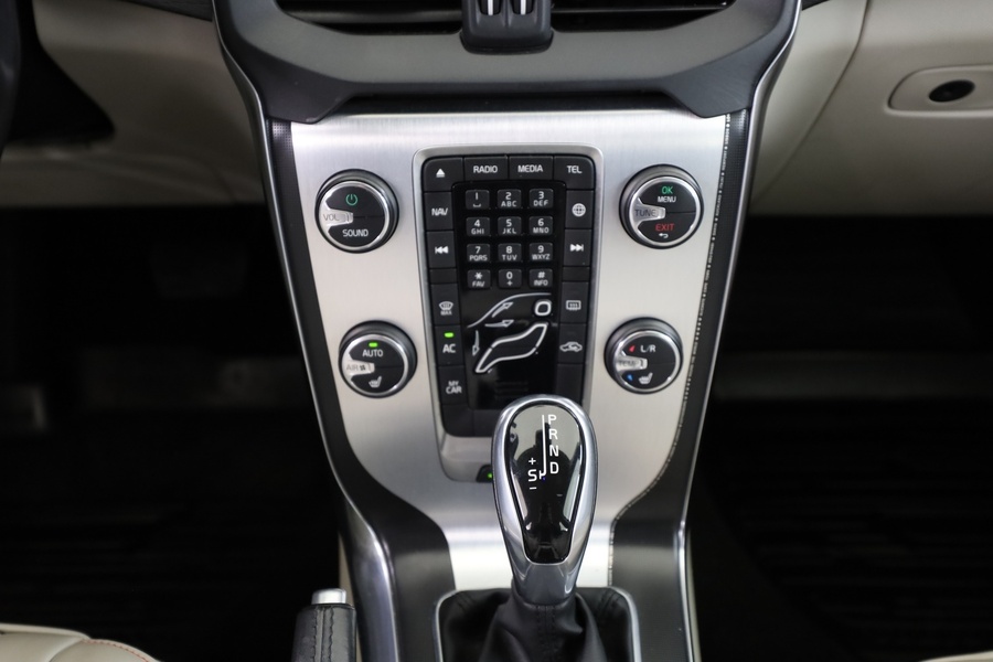 Volvo V40 Cross Country vaihtoauto