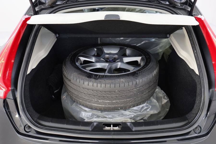 Volvo V40 Cross Country vaihtoauto