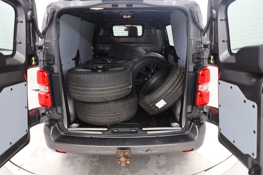 Opel Vivaro vaihtoauto