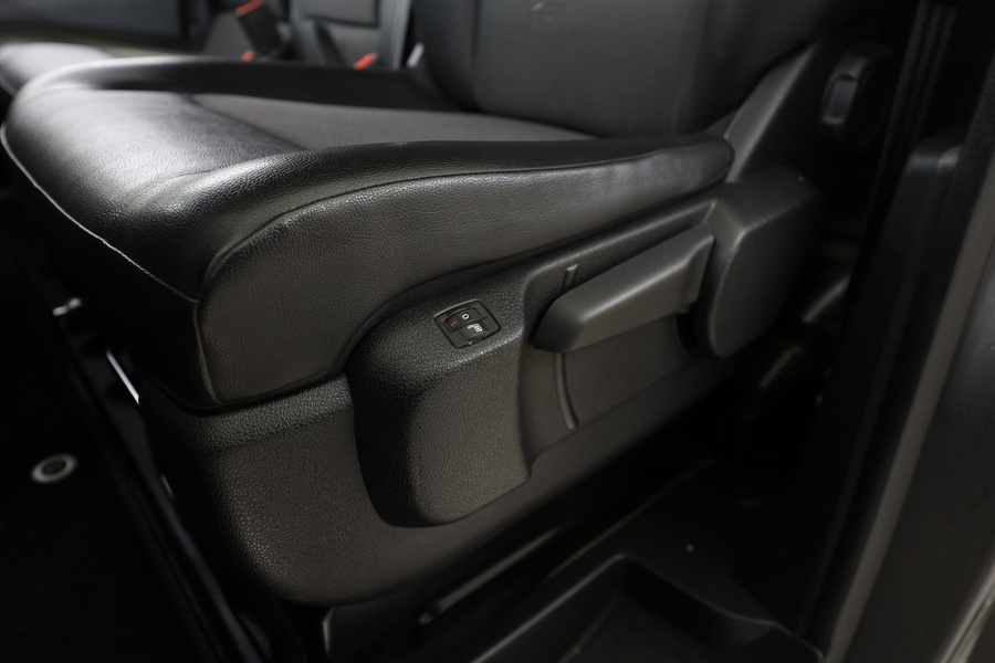 Opel Vivaro vaihtoauto