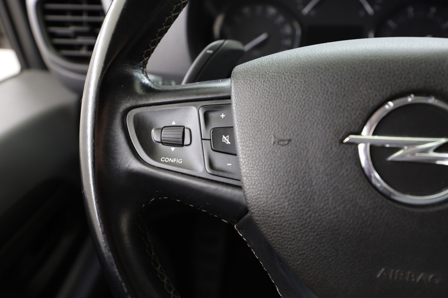 Opel Vivaro vaihtoauto