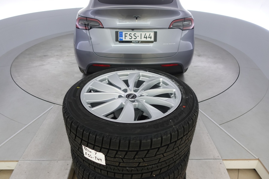 Tesla Model Y vaihtoauto