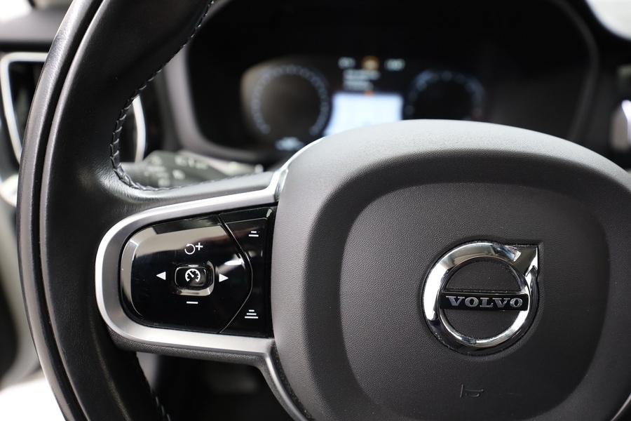 Volvo V60 Cross Country vaihtoauto