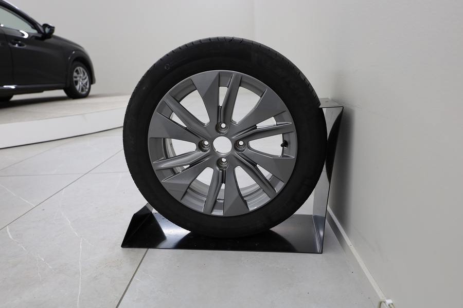 Peugeot e-208 vaihtoauto