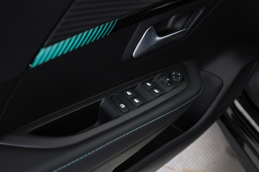 Peugeot e-208 vaihtoauto