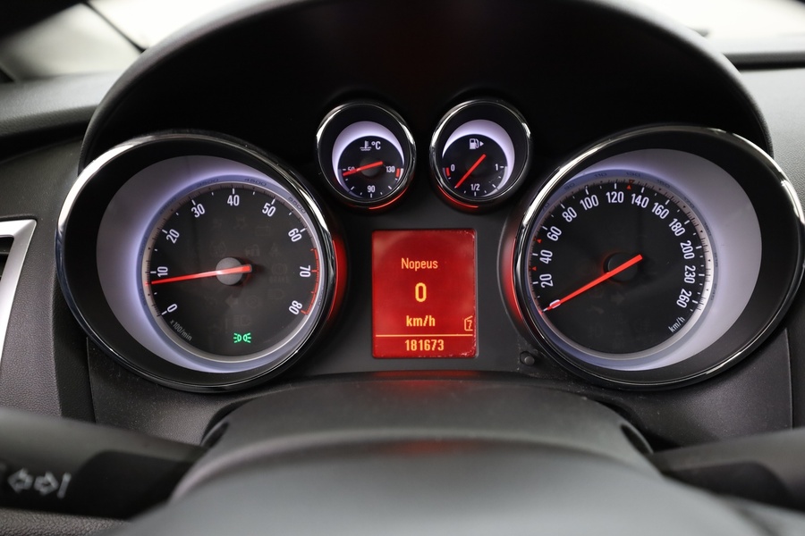 Opel Astra vaihtoauto